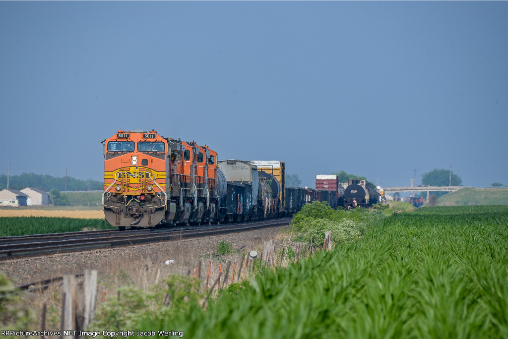 BNSF 5011